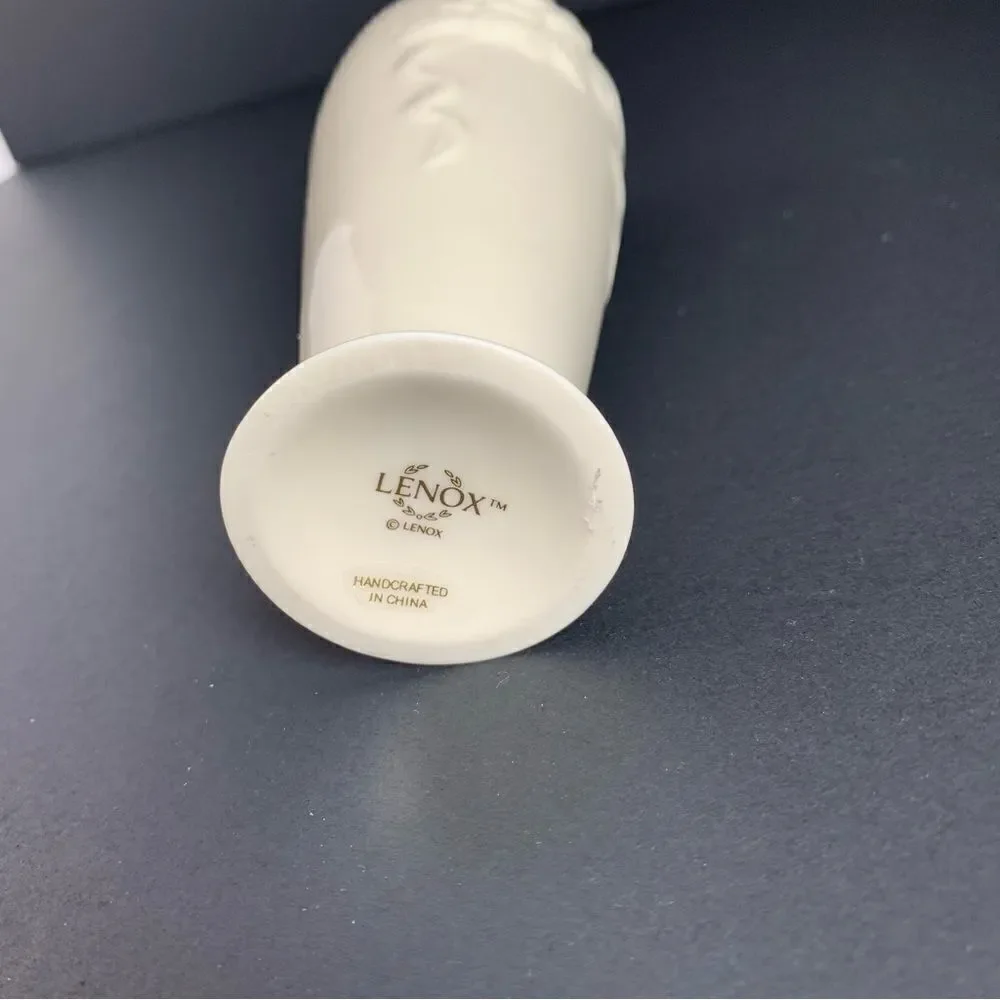 Lenox Rose Vase‎